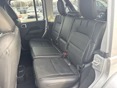 Used 2022 Jeep Wrangler Unlimited Sahara w/ Cold Weather Group image 25