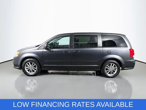 Used 2016 Dodge Grand Caravan SE image 9