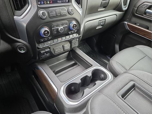 Used 2022 GMC Sierra 3500 SLT w/ SLT Convenience Package image 25