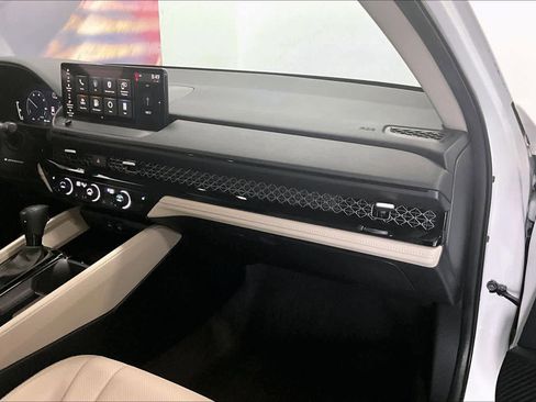 Used 2023 Honda Accord EX-L image 21