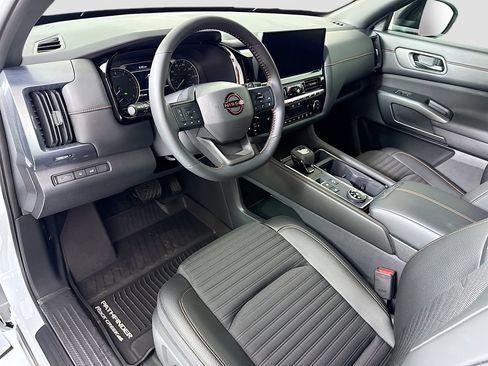 Used 2026 Nissan Pathfinder Rock Creek AWD/4WD image 9