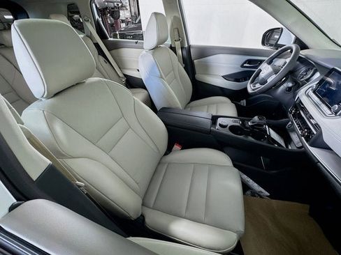 New 2026 Nissan Rogue SV image 30