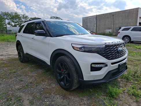 Used 2023 Ford Explorer ST w/ Equipment Group 401A AWD/4WD image 3