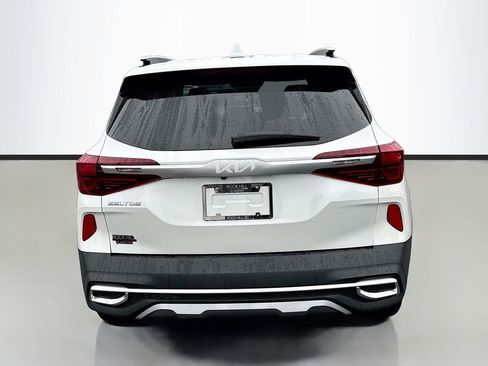 Used 2023 Kia Seltos EX image 6