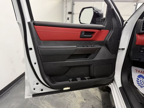 Used 2023 Toyota Tundra Limited image 13