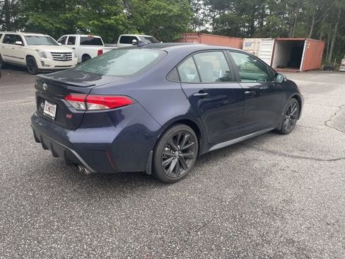 Used 2025 Toyota Corolla SE w/ SE Premium Package FWD image 6