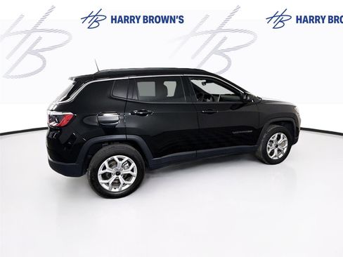 Used 2025 Jeep Compass Latitude AWD/4WD image 29