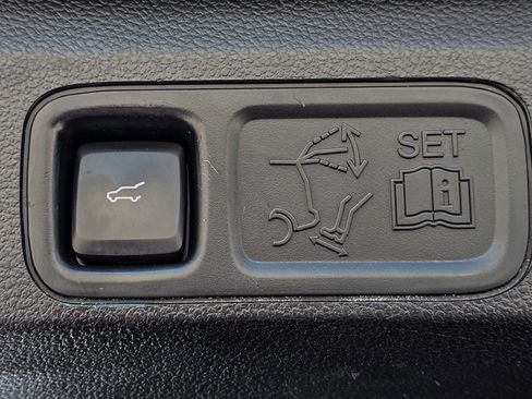 Used 2020 Ford Expedition Platinum image 40