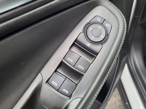Used 2025 Buick Encore GX Preferred FWD image 18
