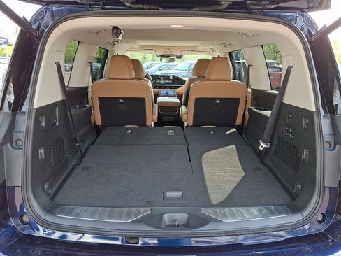 Certified 2025 INFINITI QX80 Sensory AWD/4WD image 30