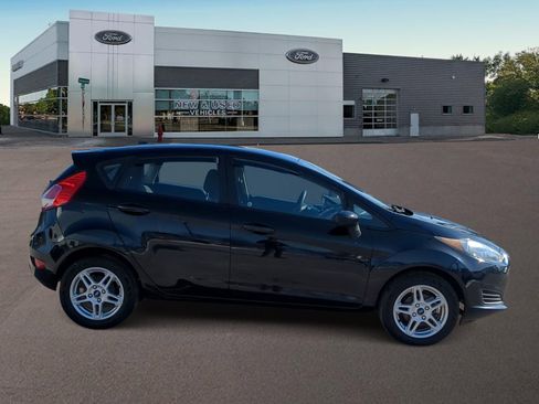Certified 2018 Ford Fiesta SE image 12