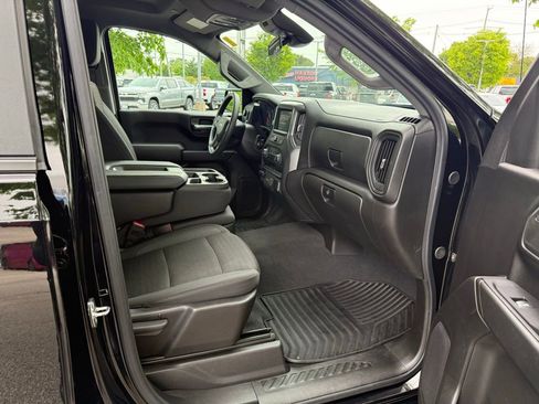 Used 2024 Chevrolet Silverado 1500 Custom AWD/4WD image 15