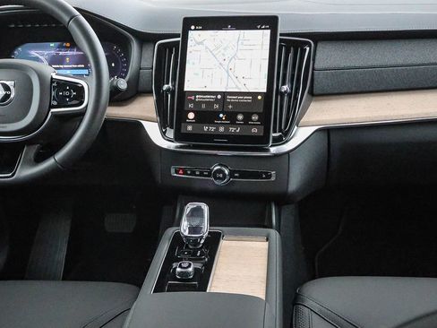 New 2026 Volvo XC90 B5 Core image 23