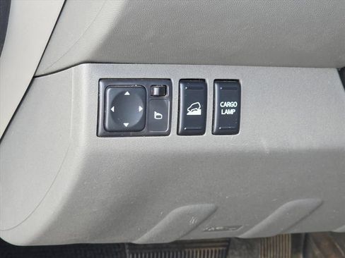 Used 2017 Nissan Frontier SV AWD/4WD image 7