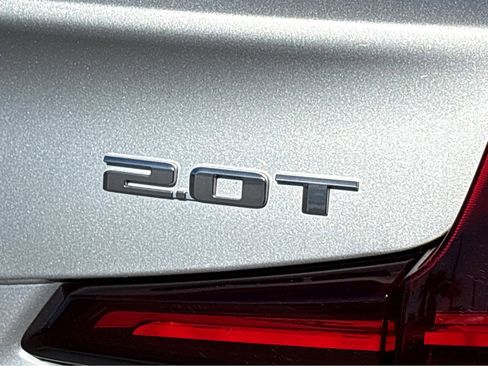 Used 2019 Cadillac XT4 Premium Luxury image 21