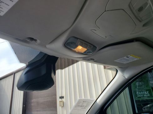 Used 2021 Ford Transit Connect XLT image 39