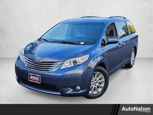 Used 2016 Toyota Sienna XLE w/ XLE Navigation Package image 1