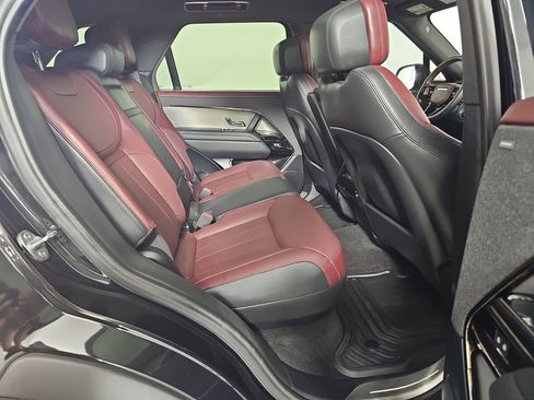 Used 2023 Land Rover Range Rover Sport SE Dynamic image 25