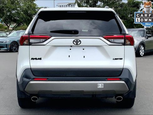 Used 2022 Toyota RAV4 Limited image 4