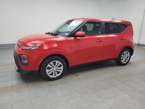 Used 2021 Kia Soul LX image 2