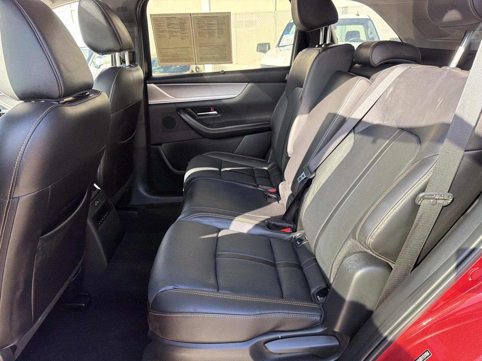 Used 2024 MAZDA CX-90 Plug-In Hybrid w/ Preferred AWD/4WD image 11