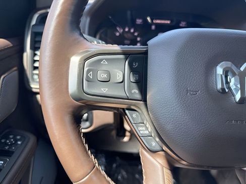 Used 2025 RAM 1500 Limited AWD/4WD image 17
