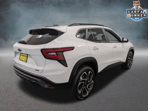 Used 2025 Chevrolet Trax RS w/ Driver Confidence Package image 4