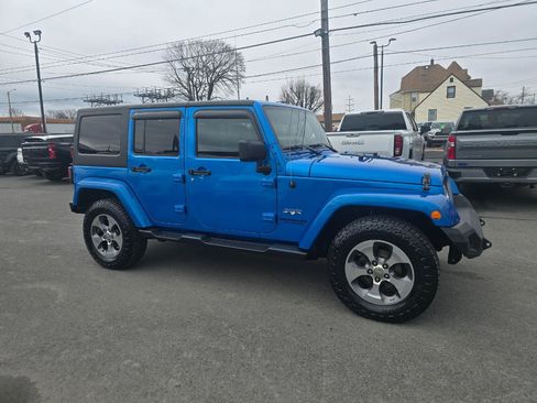 Used 2016 Jeep Wrangler Unlimited Sahara w/ Connectivity Group image 6