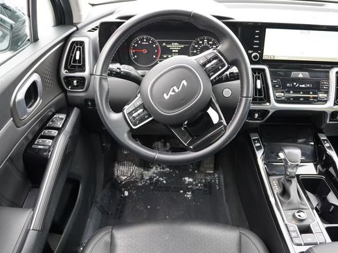 Certified 2022 Kia Sorento SX image 21