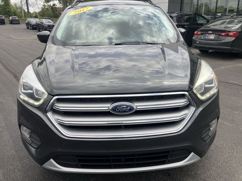 Used 2017 Ford Escape SE w/ Equipment Group 201A FWD image 2