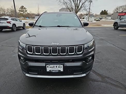 Used 2024 Jeep Compass Limited image 9