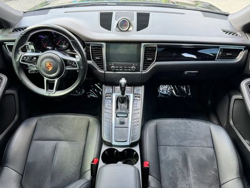 Used 2018 Porsche Macan Sport Edition AWD/4WD image 22