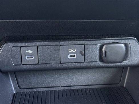 Used 2024 Toyota Prius Limited image 22