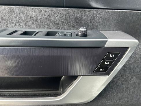 Used 2022 Toyota Tundra Platinum w/ Advanced Package image 20