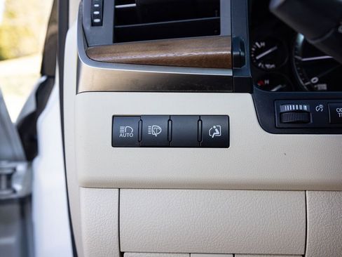 Used 2020 Lexus LX 570 4WD w/ Luxury Package image 26