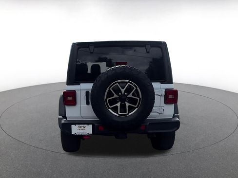Used 2025 Jeep Wrangler Unlimited Rubicon AWD/4WD image 11