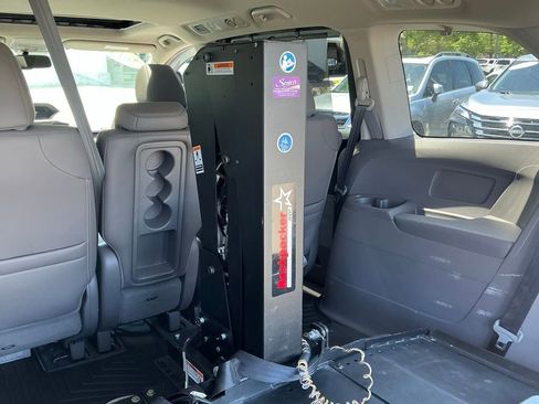 Used 2014 Honda Odyssey EX-L image 20