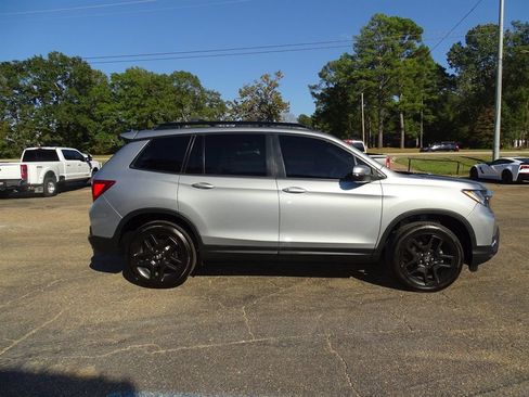 Used 2023 Honda Passport EX-L image 3