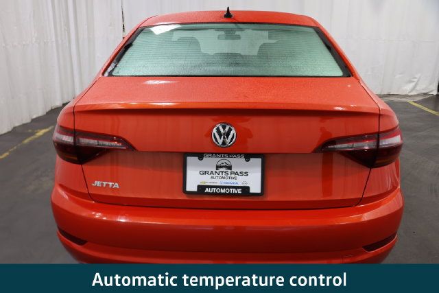 Used 2019 Volkswagen Jetta SEL FWD image 4