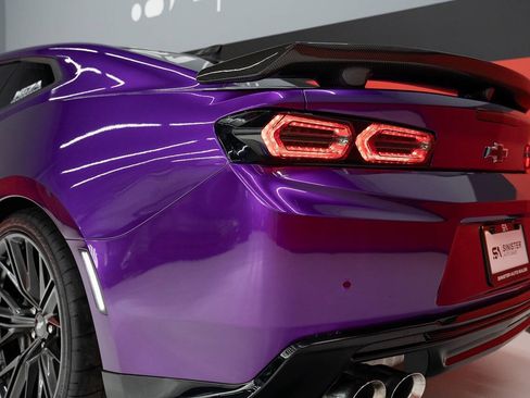 Used 2018 Chevrolet Camaro ZL1 RWD image 29