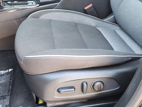 Used 2023 Chevrolet TrailBlazer LT w/ Convenience Package image 29