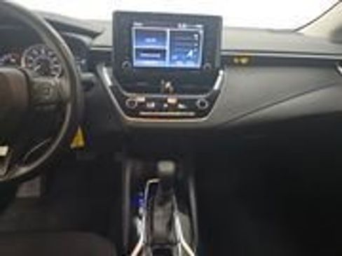 Used 2022 Toyota Corolla LE image 11