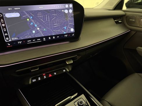 New 2026 Audi Q3 quattro 2.0T AWD/4WD image 21