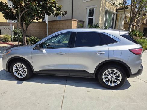 Used 2022 Ford Escape SE w/ Convenience Package FWD image 6