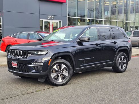 Used 2024 Jeep Grand Cherokee Limited 4xe image 1