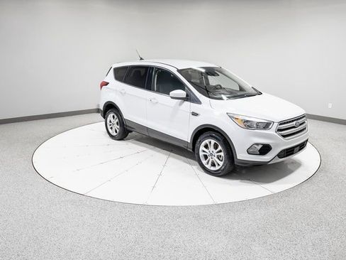 Used 2019 Ford Escape SE image 28
