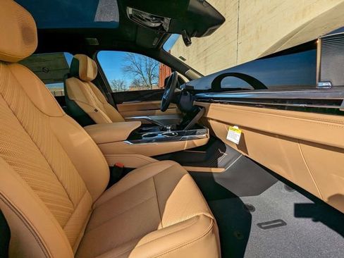 Used 2025 Cadillac Escalade IQ Sport 2 AWD/4WD image 23