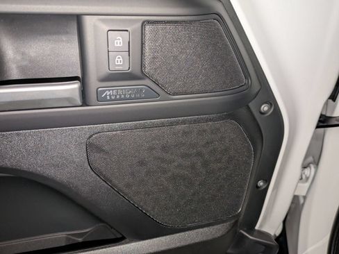 New 2026 Land Rover Defender 110 X-Dynamic SE AWD/4WD image 13