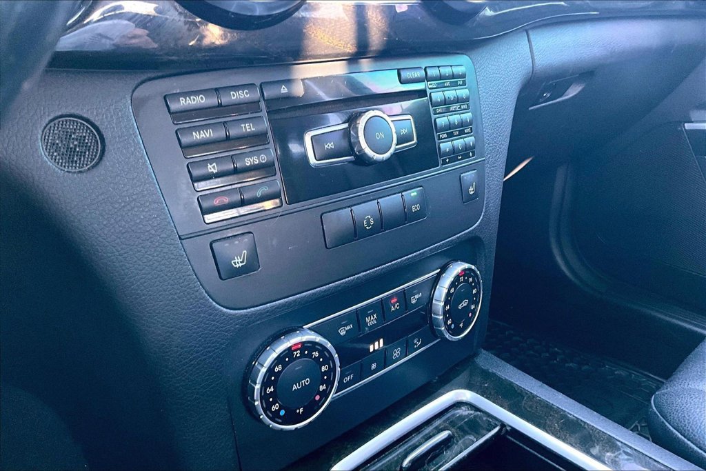 Used 2015 Mercedes-Benz GLK 350 4MATIC image 31