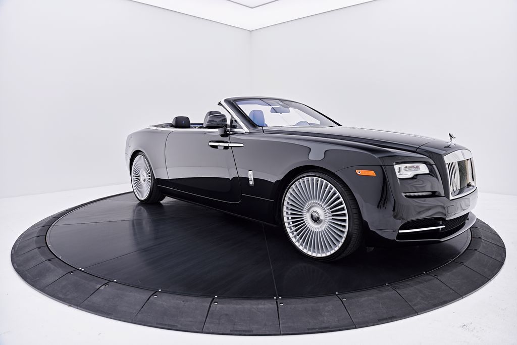 Used 2019 Rolls-Royce Dawn RWD image 22